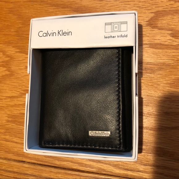 Calvin Klein Other - BRAND NEW Calvin Klein Leather Wallet